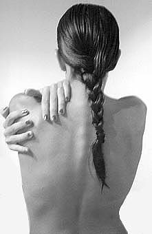 leticia fusilier photographed by ignacio fusilier on deaddrunkdublin.com